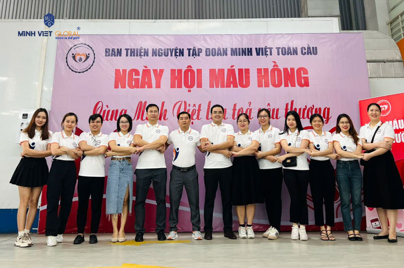 Ban tổ chức chương tr&igrave;nh hiến m&aacute;u Tập đo&agrave;n Minh Việt To&agrave;n Cầu