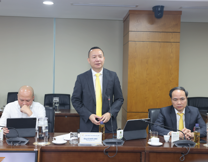 Ông Lê Quốc Anh - PTGĐ Vietnam Post phát biểu tại buổi lễ