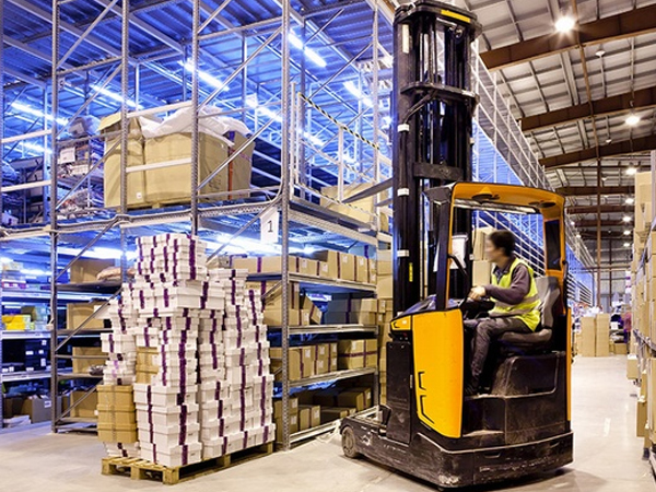 Logistics được áp dụng rất rộng rãi trong nhiều ngành không chỉ trong Quân sự từ rất lâu