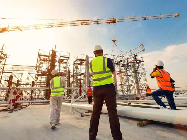 5 bí kíp bảo vệ sức khỏe cho công nhân xây dựng làm việc giữa trời nắng nóng 